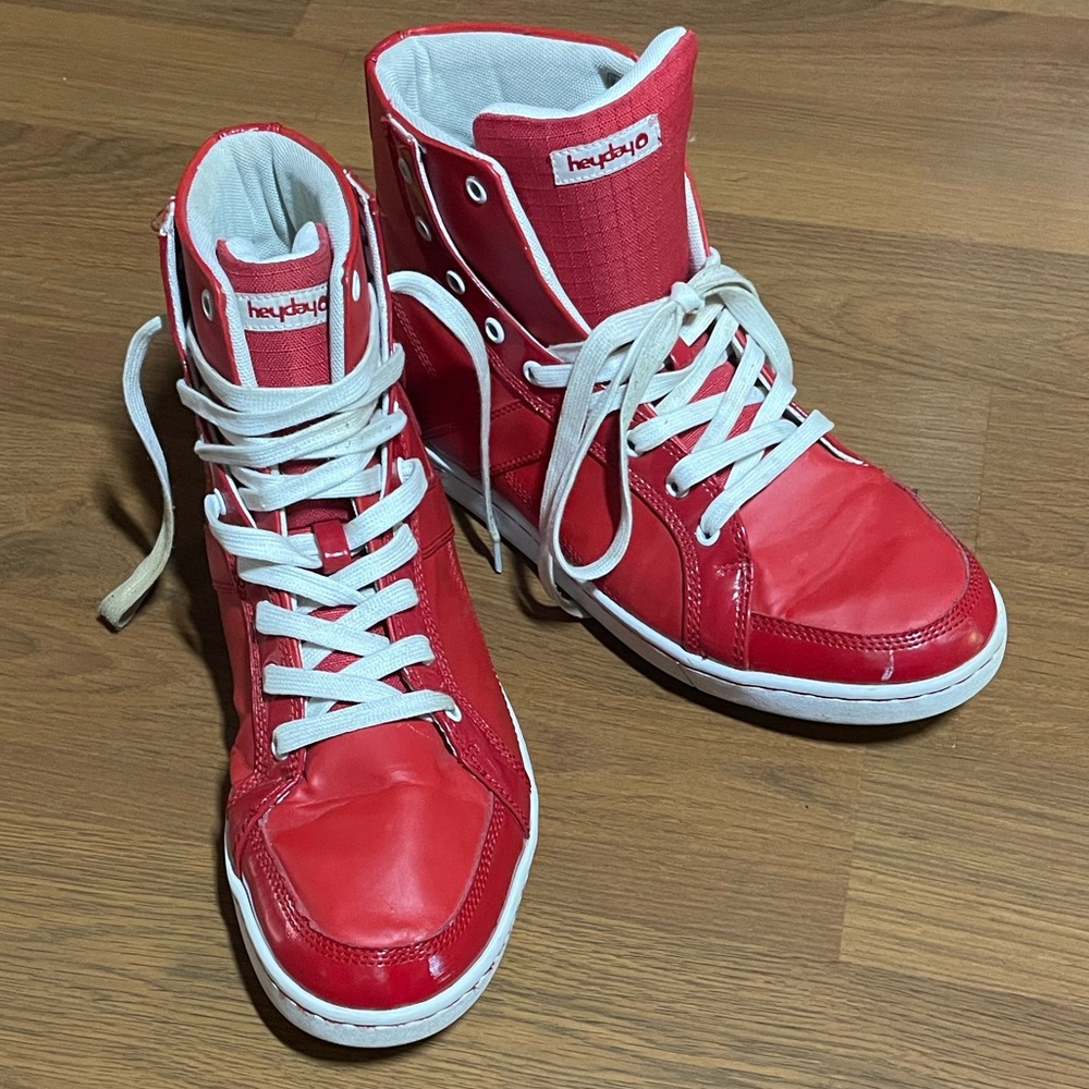 Heyday Red & White High-Top Sneakers Men’s 11 – Used